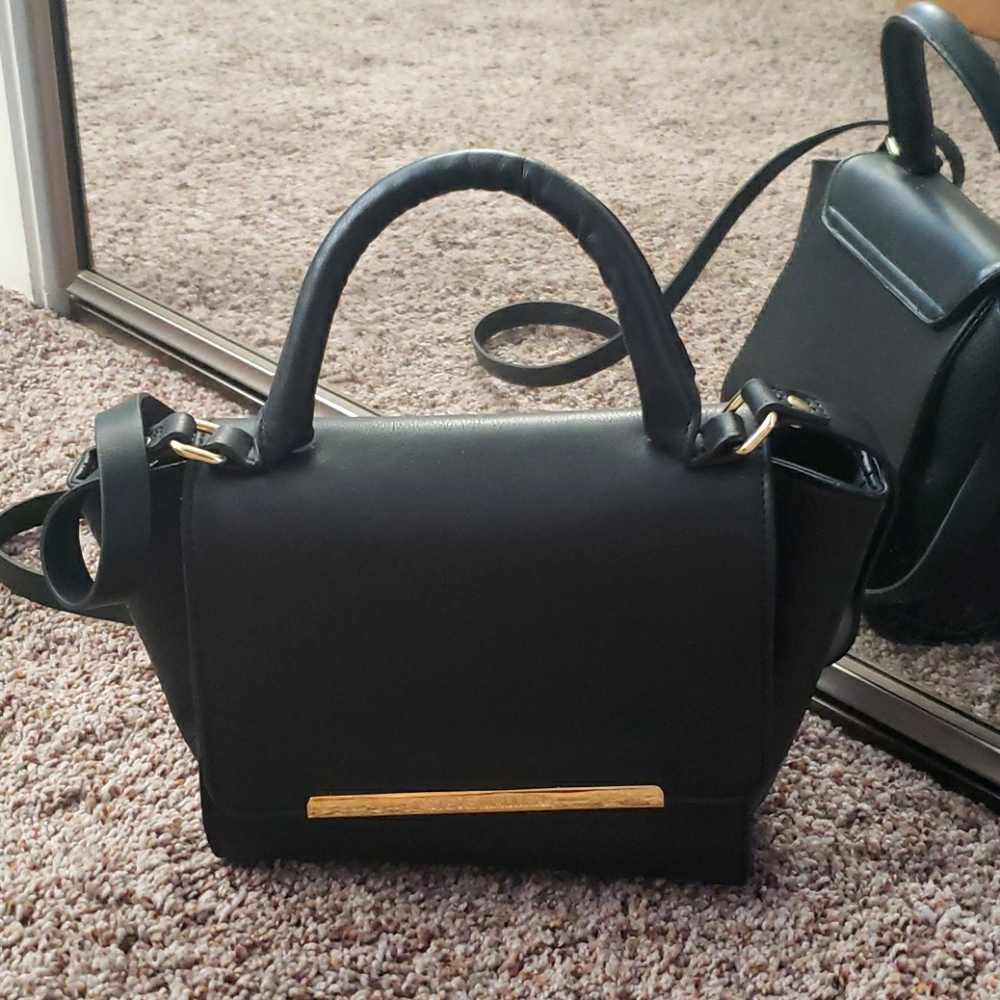 Black Steve Madden crossbody Purse